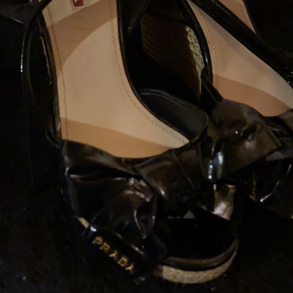 💯 Authentic Prada Bow Wedges - Picture 7 of 8